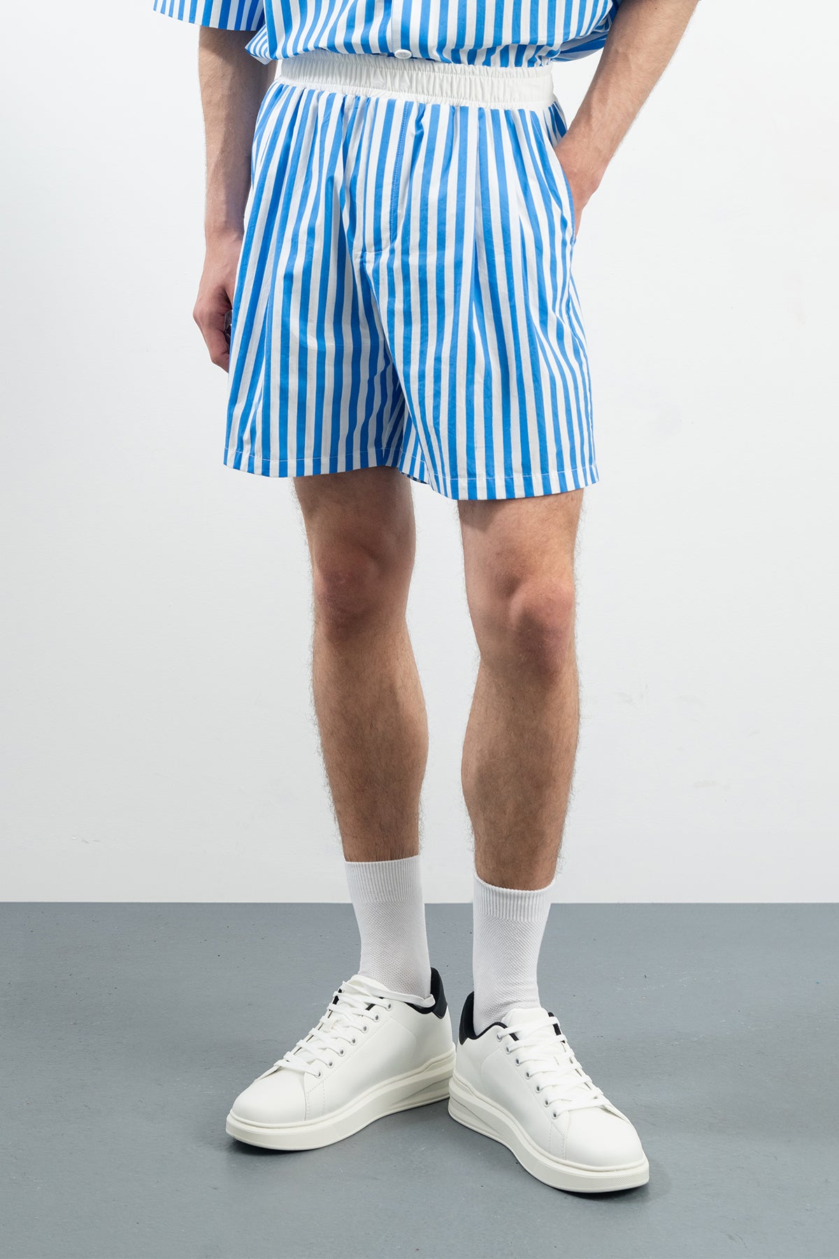ORRA SHORTS - BLUE / WHITE