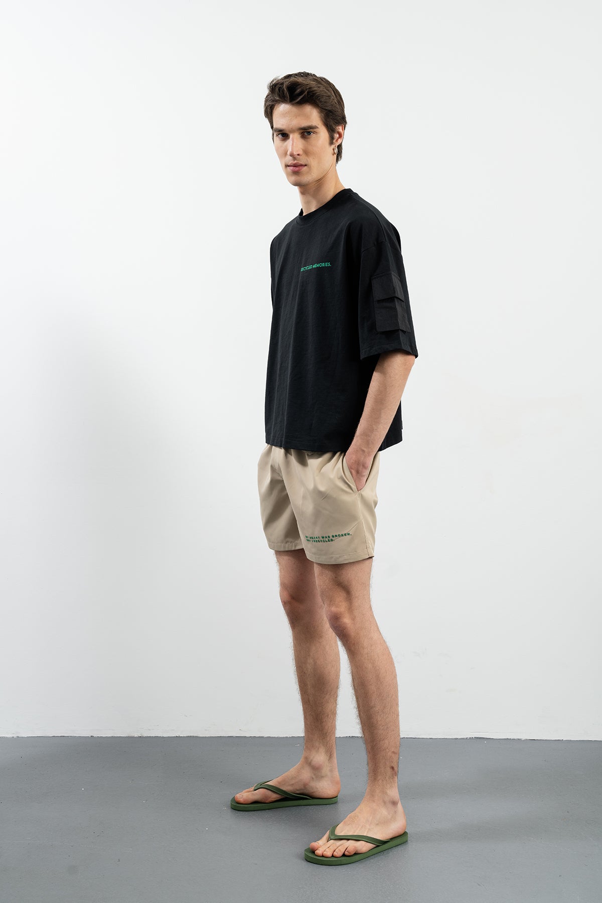 CHRIS T-SHIRT - BLACK