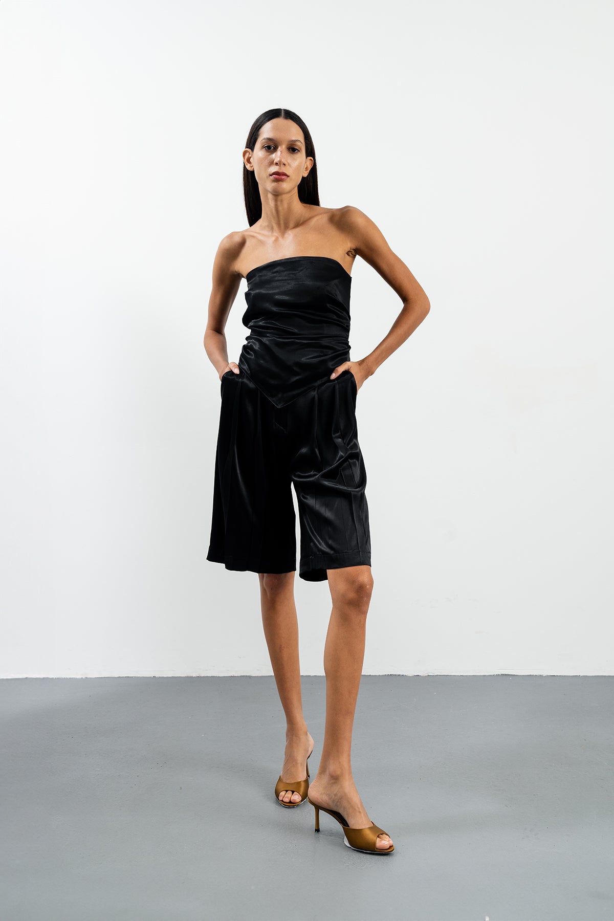 VARRY BLACK TOP - BLACK