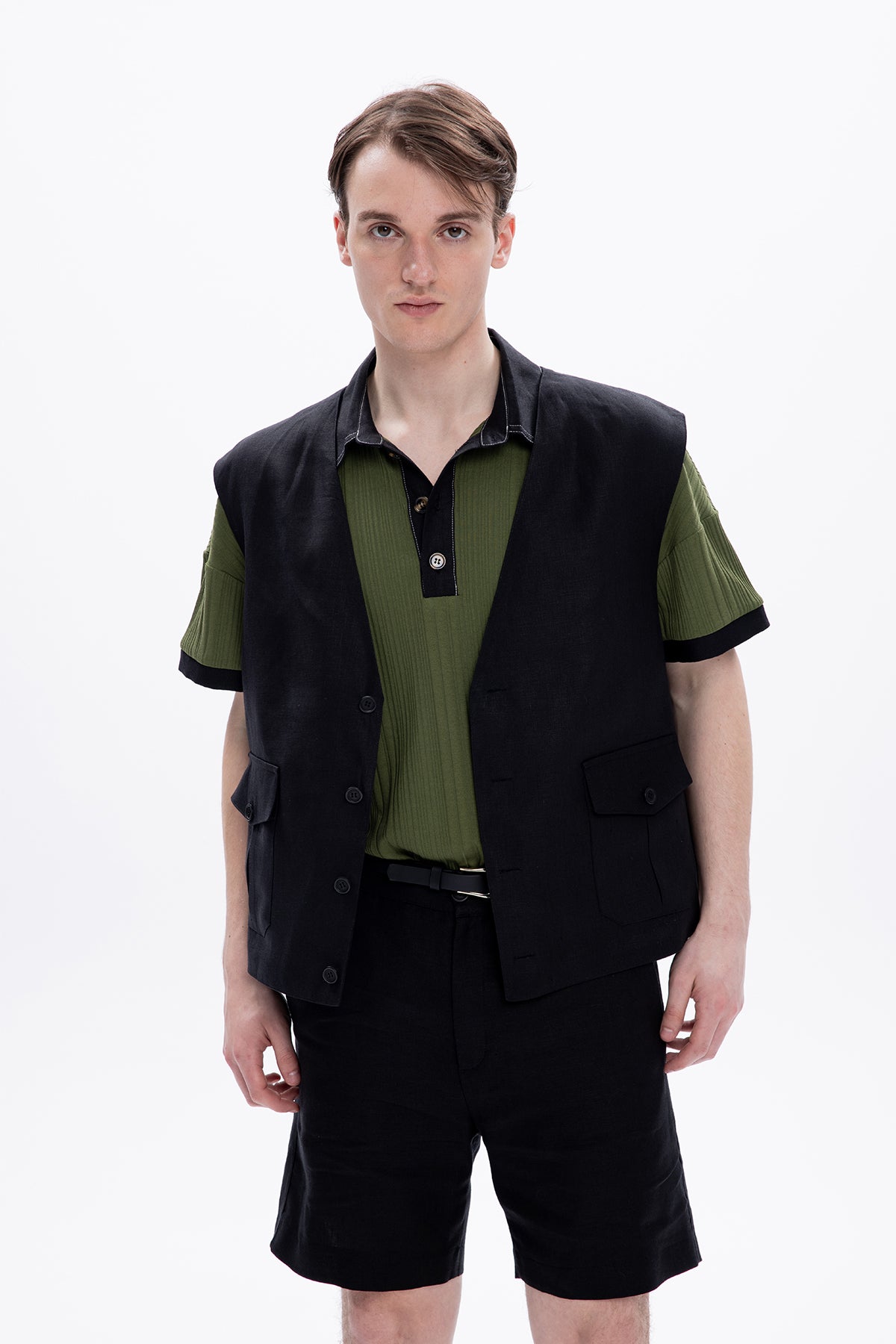 ARIC VEST