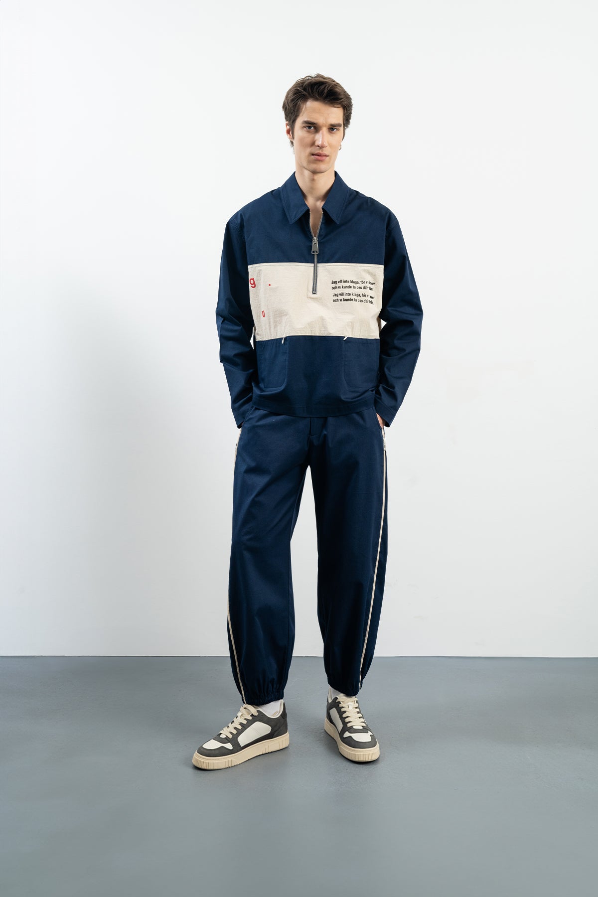TAME SWEATSHIRT - NAVY