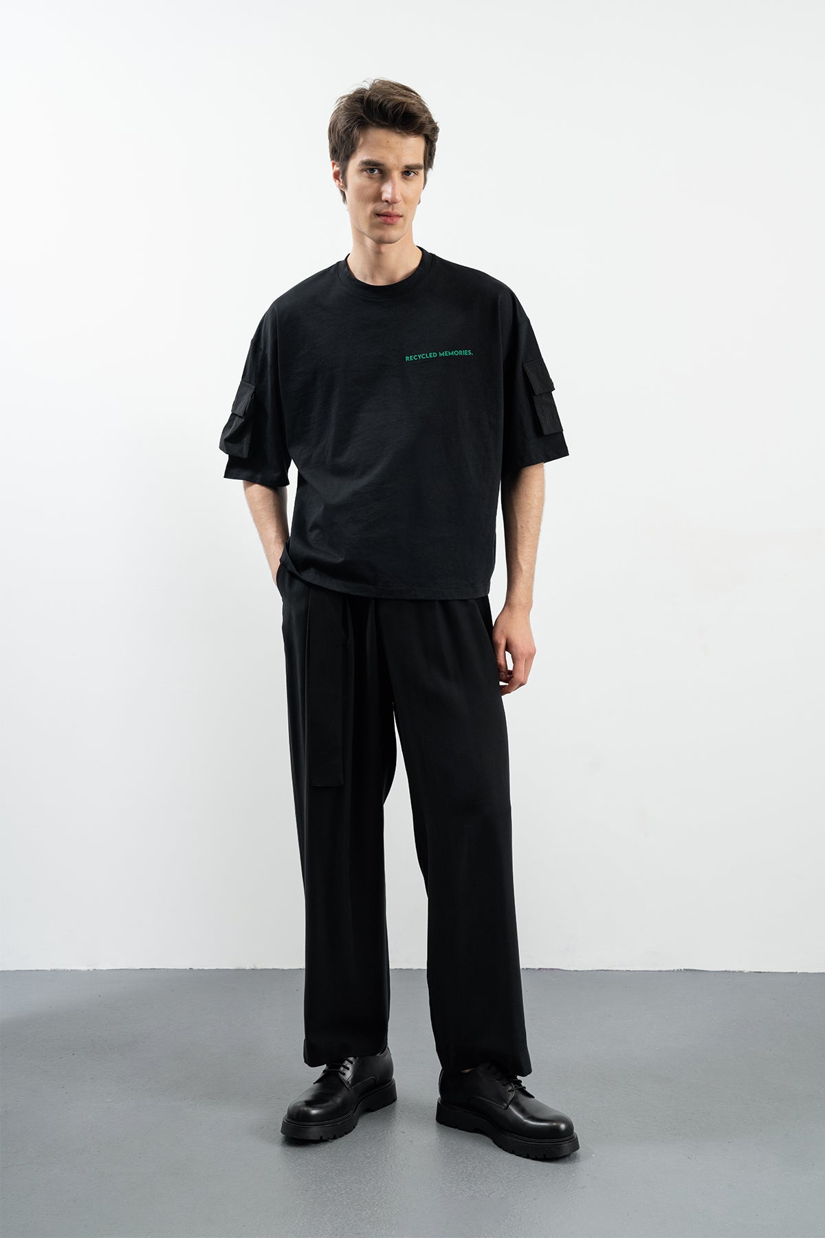 CHRIS T-SHIRT - BLACK