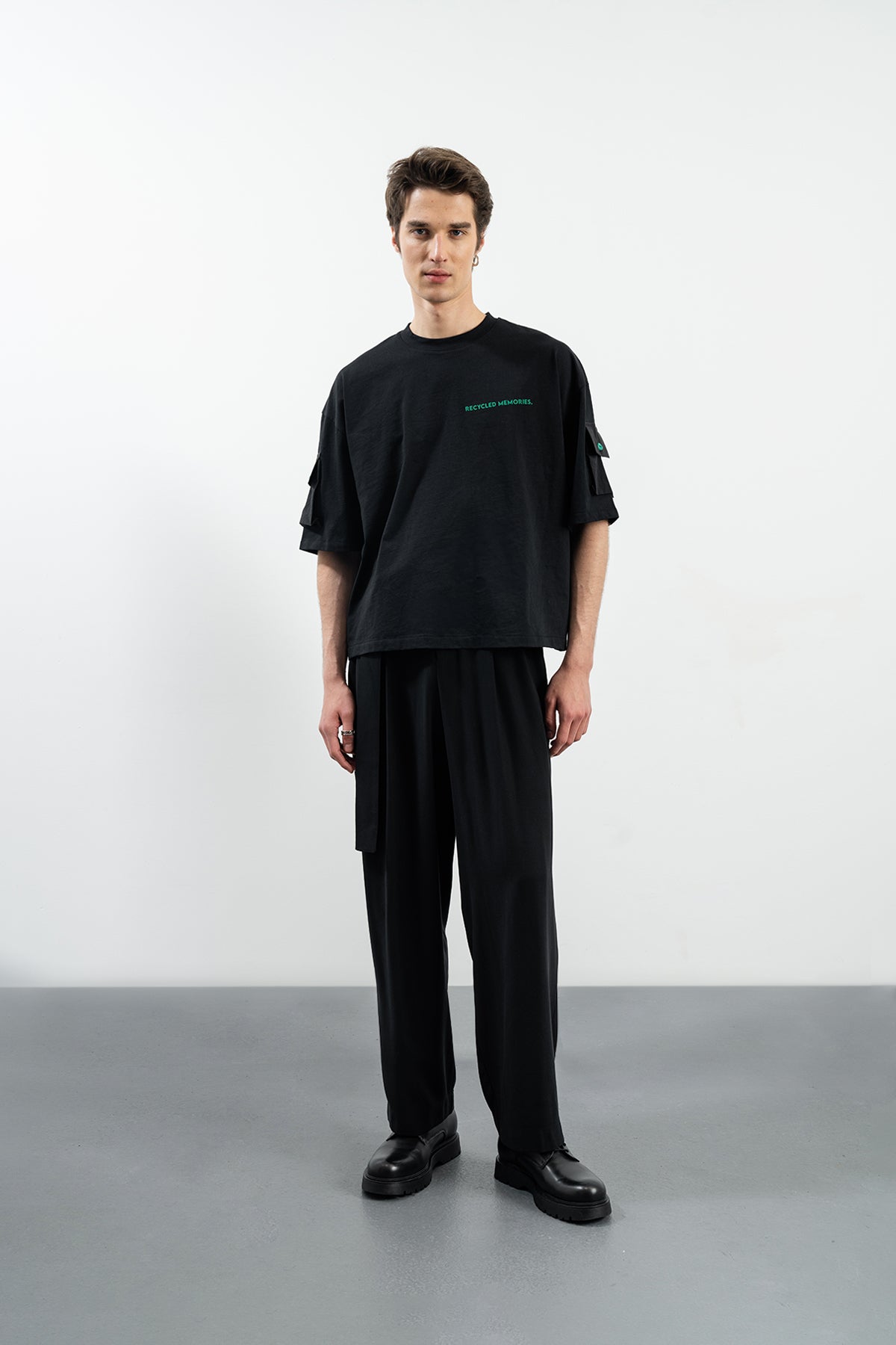 CHRIS T-SHIRT - BLACK